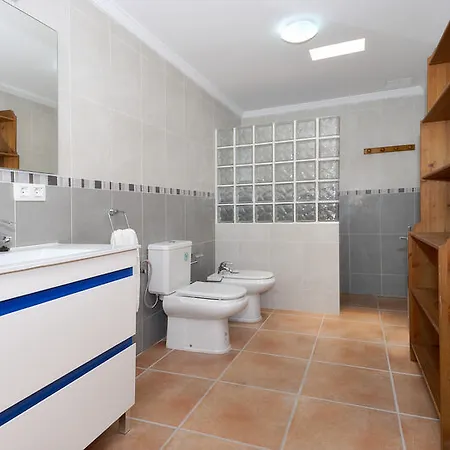 Limones 4 Bedrooms Villa
